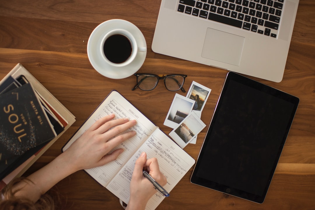 10-Holiday-Sales-Marketing-Tips-for-Small-Businesses-to-Finish-2020-Strong.jpeg